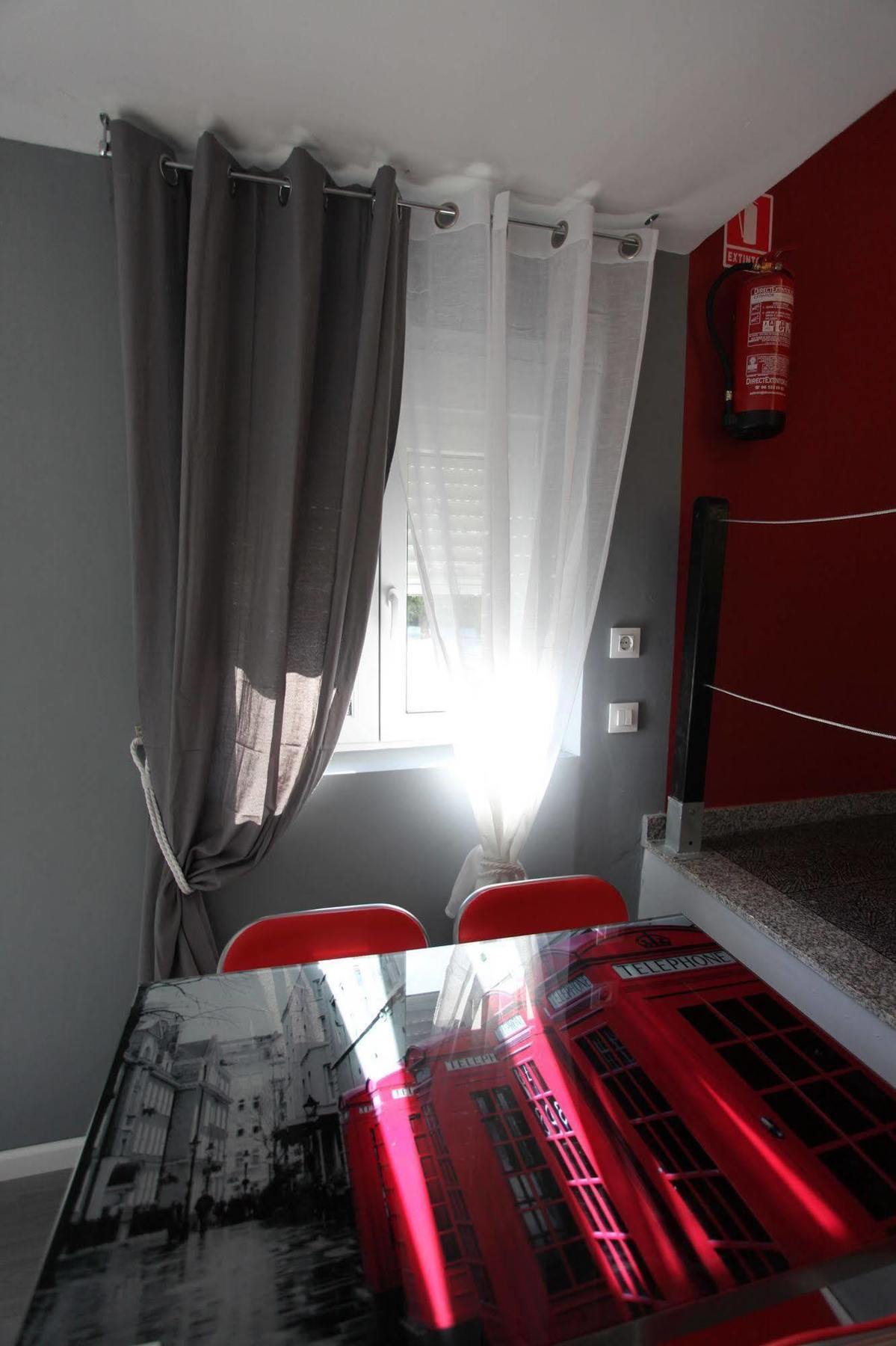 Hotel Apartamentos Rock Star Taboadela Екстер'єр фото