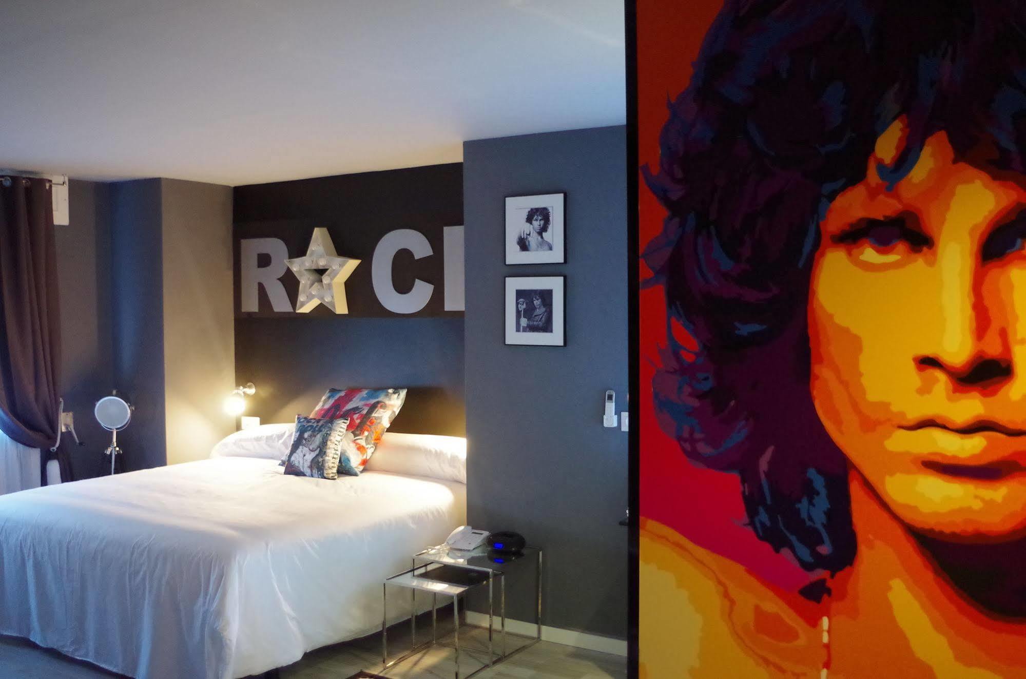 Hotel Apartamentos Rock Star Taboadela Екстер'єр фото